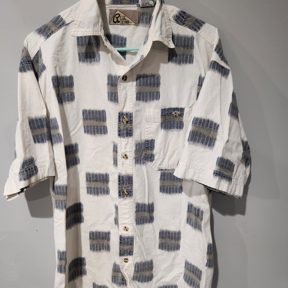 Vintage Brand Blue Jeans Men's White and Blue Patterned Shirt Size M.